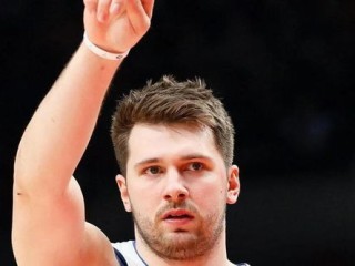 美媒列30支球队老板净资产排名，谁是NBA最有钱的掌舵人？