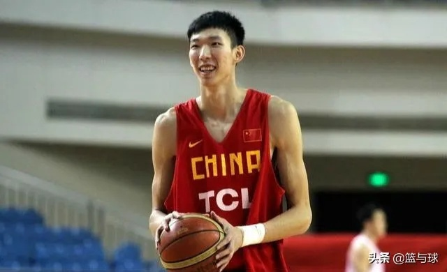 CBA周琦年薪多少钱一年？详解大魔王的收入构成与背后逻辑