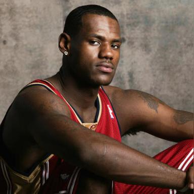 零氪玩家必看！最强NBA球探卡免费获取全攻略