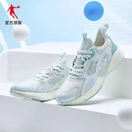 乔丹体育女鞋特价秒杀，轻盈跃动，美丽不打折
