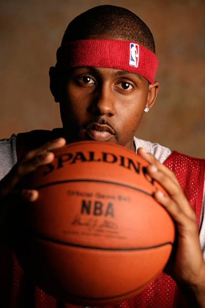 拉里·休斯加盟骑士，2005年，一次改变东部格局的签约